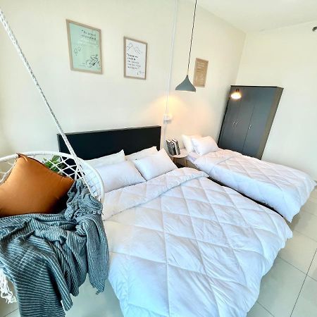 A 1-4 Pax Cozy Studio Tv Box Pool 100Mps Wifi 3 Bed Trefoil Сетия Алам Екстериор снимка