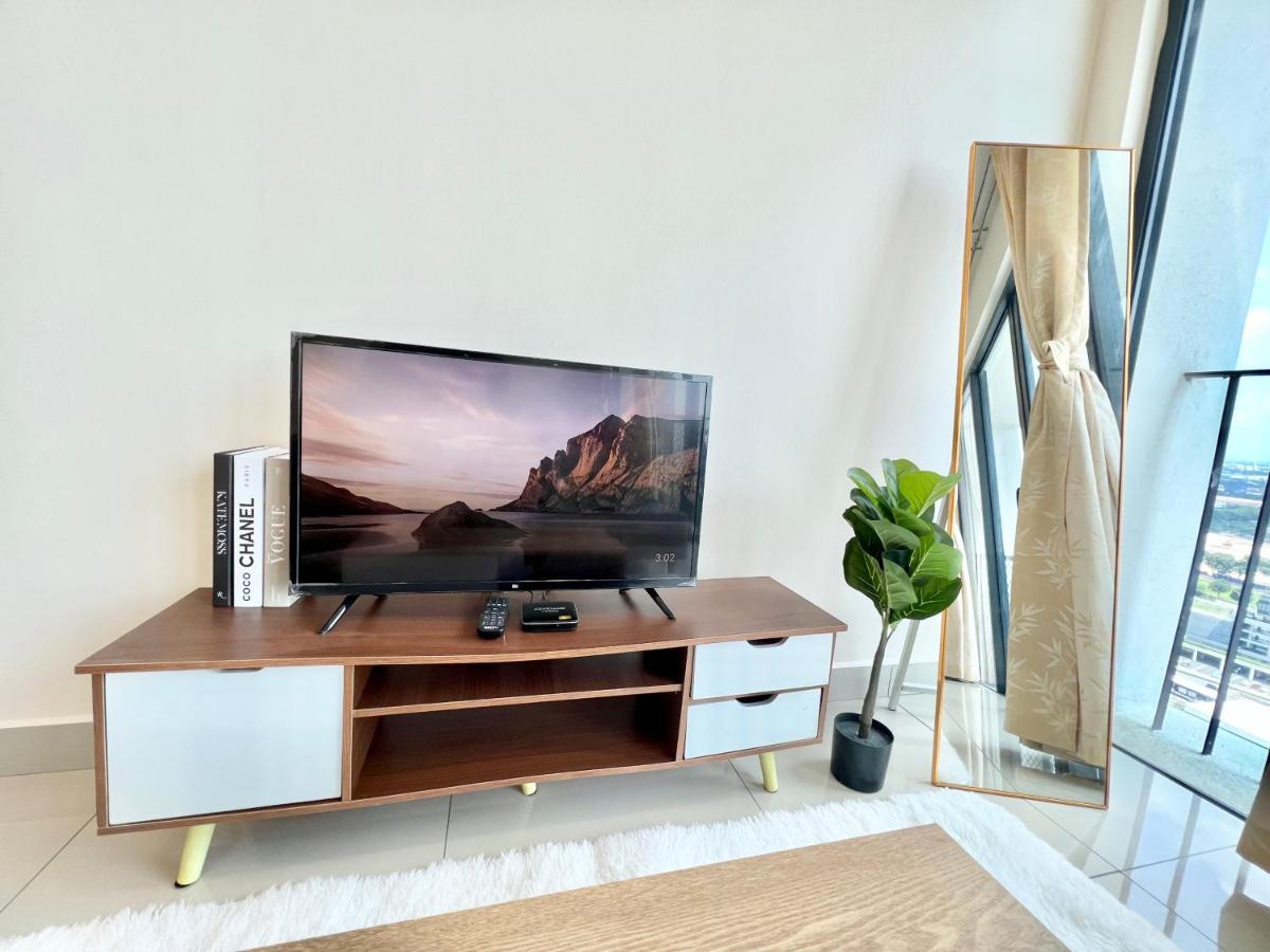 A 1-4 Pax Cozy Studio Tv Box Pool 100Mps Wifi 3 Bed Trefoil Сетия Алам Екстериор снимка