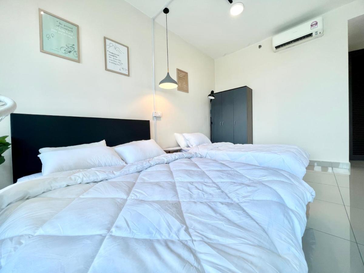 A 1-4 Pax Cozy Studio Tv Box Pool 100Mps Wifi 3 Bed Trefoil Сетия Алам Екстериор снимка