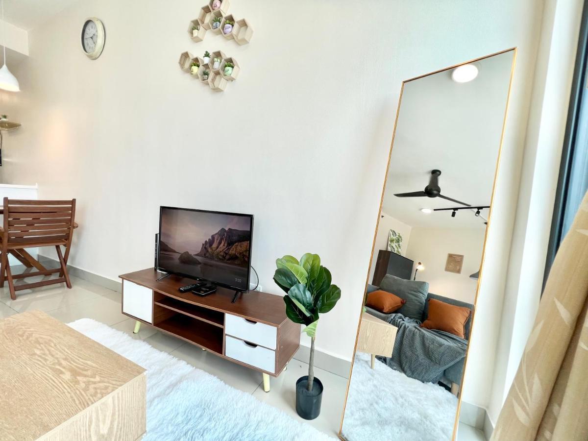 A 1-4 Pax Cozy Studio Tv Box Pool 100Mps Wifi 3 Bed Trefoil Сетия Алам Екстериор снимка