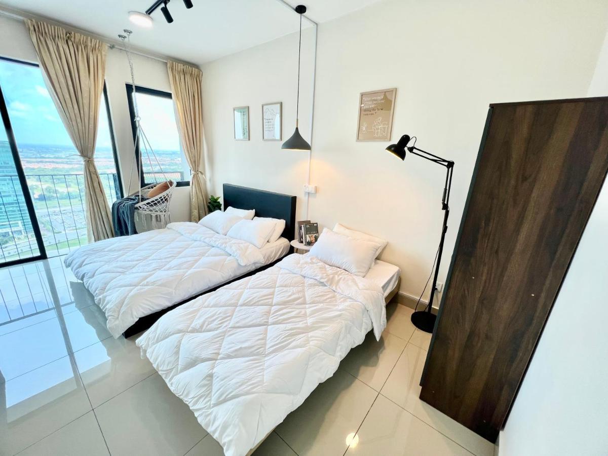 A 1-4 Pax Cozy Studio Tv Box Pool 100Mps Wifi 3 Bed Trefoil Сетия Алам Екстериор снимка
